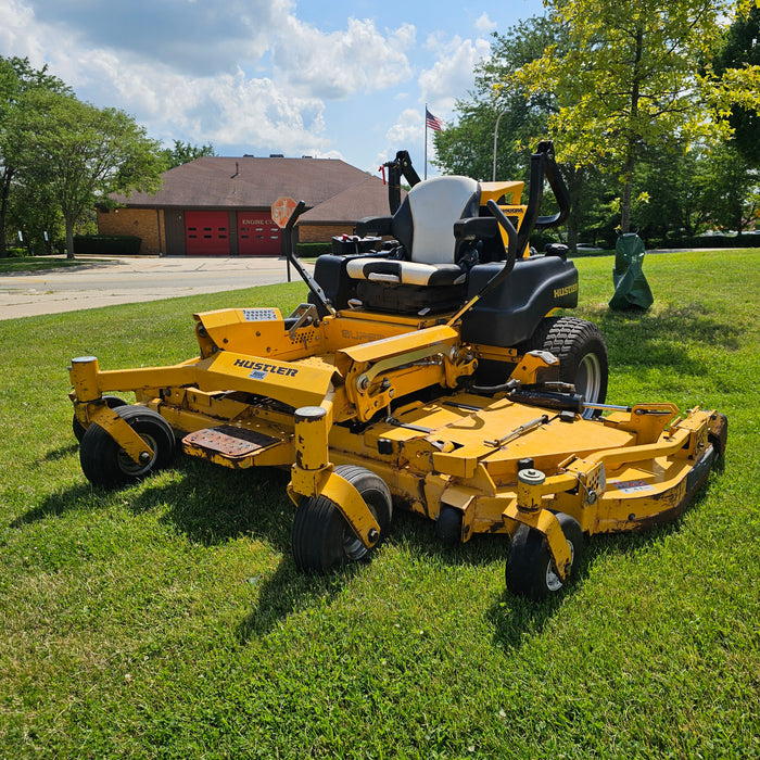 2018 Hustler 937219 Vanguard 104 In. Riding Mower