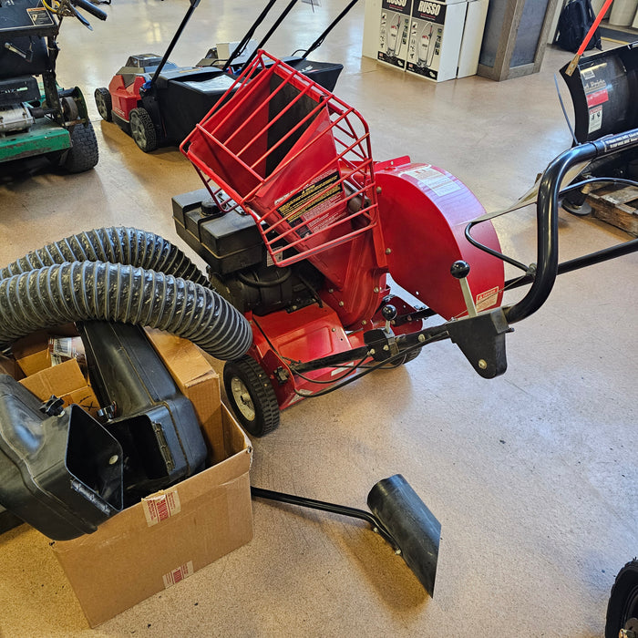 Troy-Bilt 47279 Walk-Behind Chipper