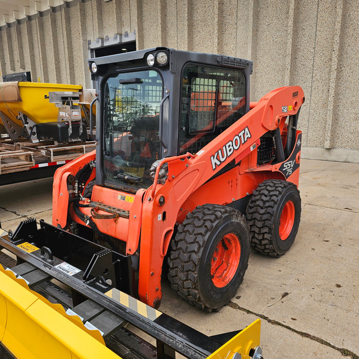 2018 - Kubota SSV75 Skid Steer