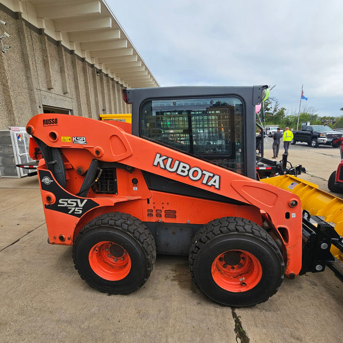 2018 - Kubota SSV75 Skid Steer