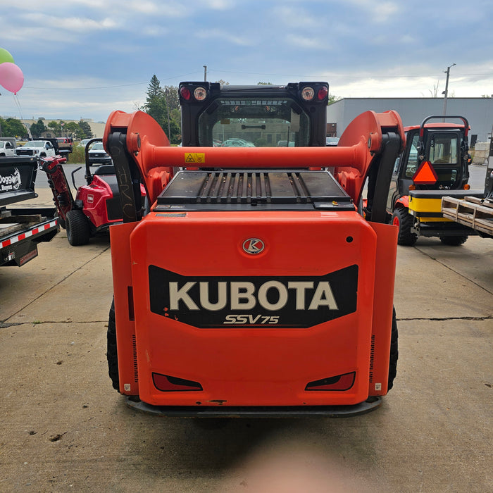 2018 - Kubota SSV75 Skid Steer