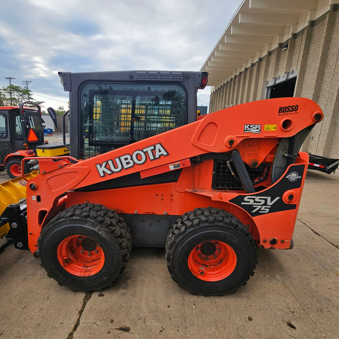 2018 - Kubota SSV75 Skid Steer