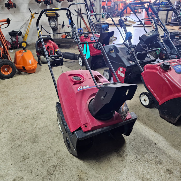 Honda HS520 Single Stage Snow Blower