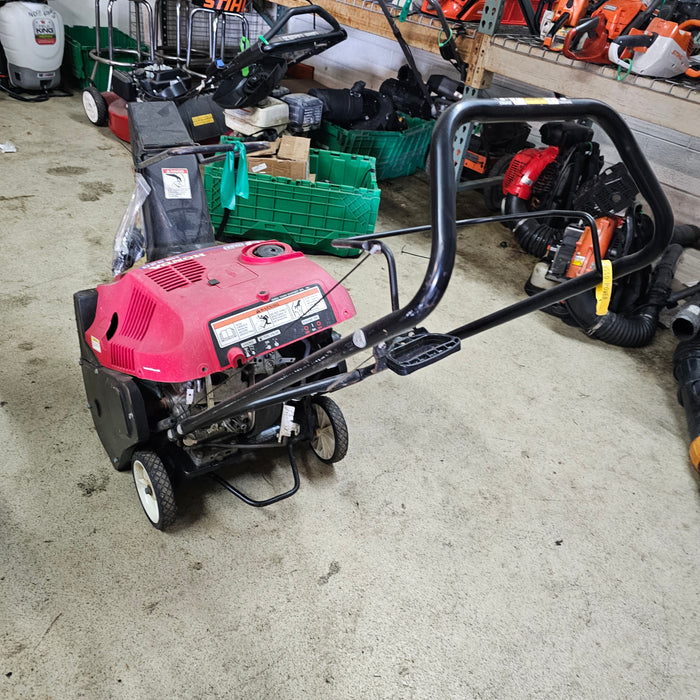 Honda HS520 Single Stage Snow Blower