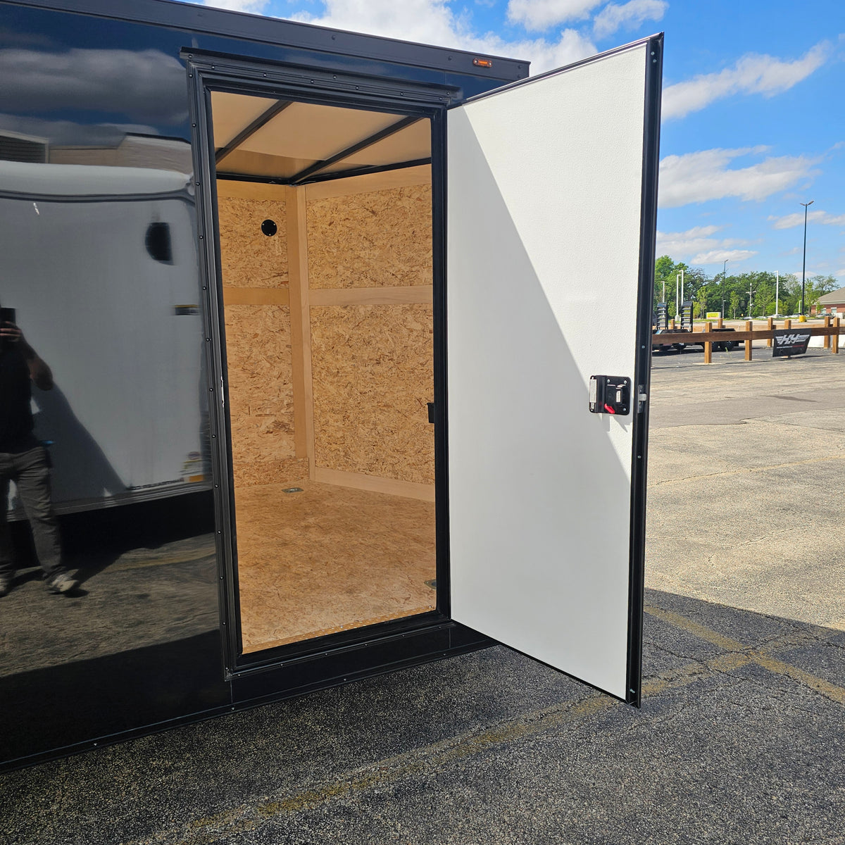 Wells Cargo FT8516T2-D 16 ft. Fasttrac Enclosed Trailer