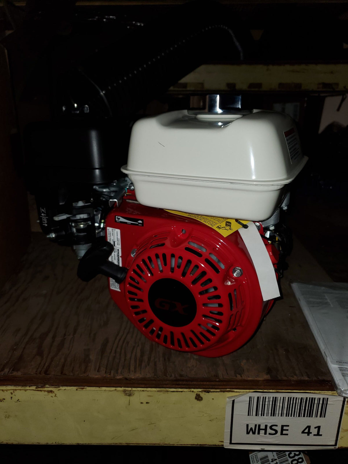 Motor Honda GX160UT2-QX2 de 4.8HP, eje horizontal de 3/4" x 2-7/16", arranque por cuerda.