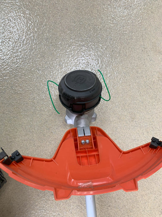 Husqvarna 220iL Battery Trimmer