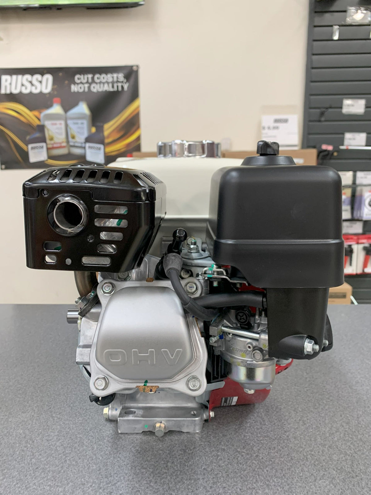 Honda GX160UT2QXE2 5.5 HP 3/4" x 2-7/16" Horizontal Electric Start Engine