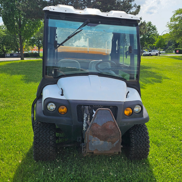 Bob-Cat Toolcat 2300 RTV W/ Plow & Bucket