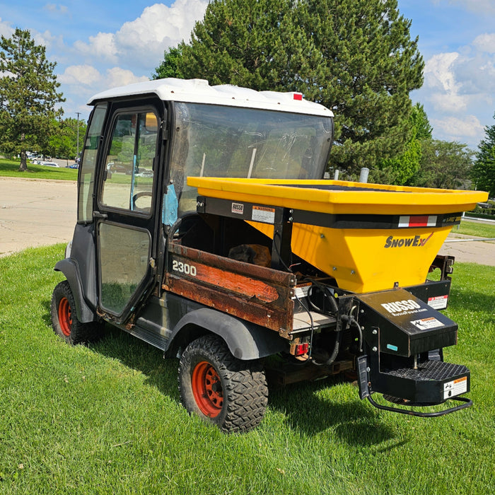 Bob-Cat Toolcat 2300 RTV W/ Plow & Bucket