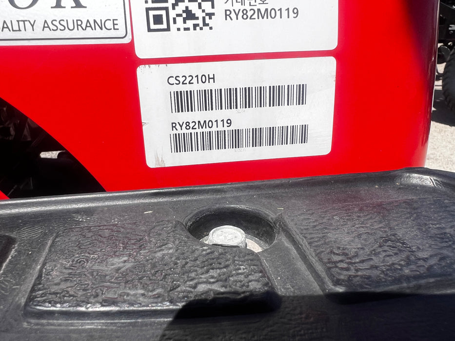 Tractor subcompacto Kioti CS2210