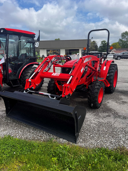 Kioti DK4720SEHB Hst Tractor w/ Foldable Rops