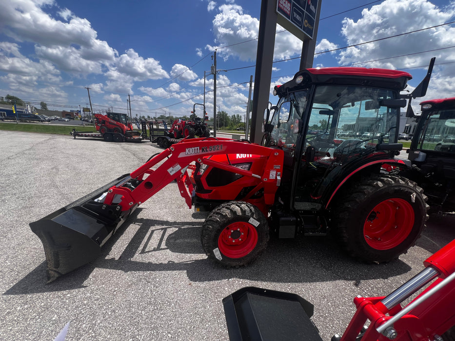 Kioti DK4720SEHCB Hst Tractor