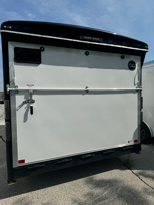 Wells Cargo WHD8518T3 18 Ft. Wagon Hd Enclosed Trailer