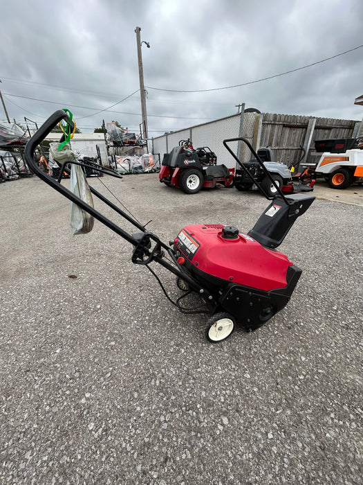 Honda HS520 Single-Stage Snowblower