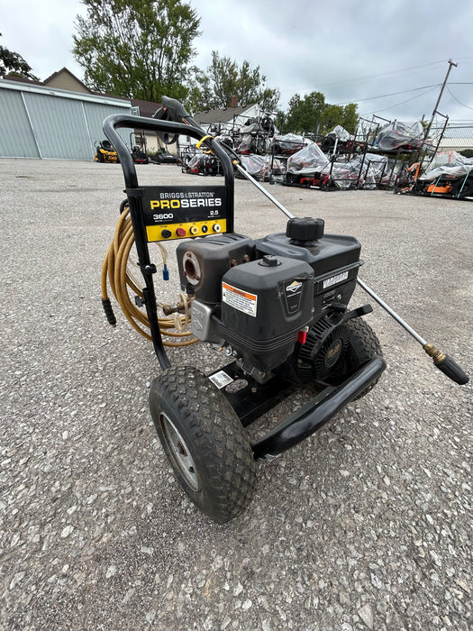 Briggs & Stratton 020647 3,600 PSI Pressure Washer