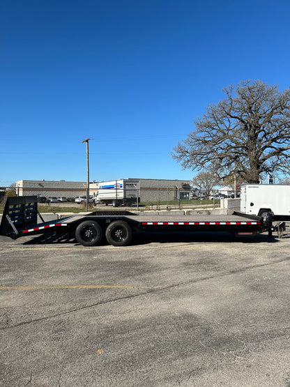 Remolque abierto de carrocería ancha Midsota STWB-24 de 24 pies con minicargadora