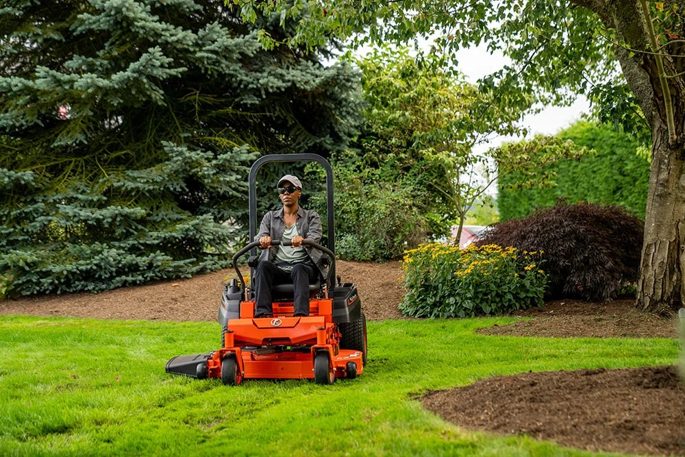 Kubota Z232KW-42 42 In. Zero Turn Mower