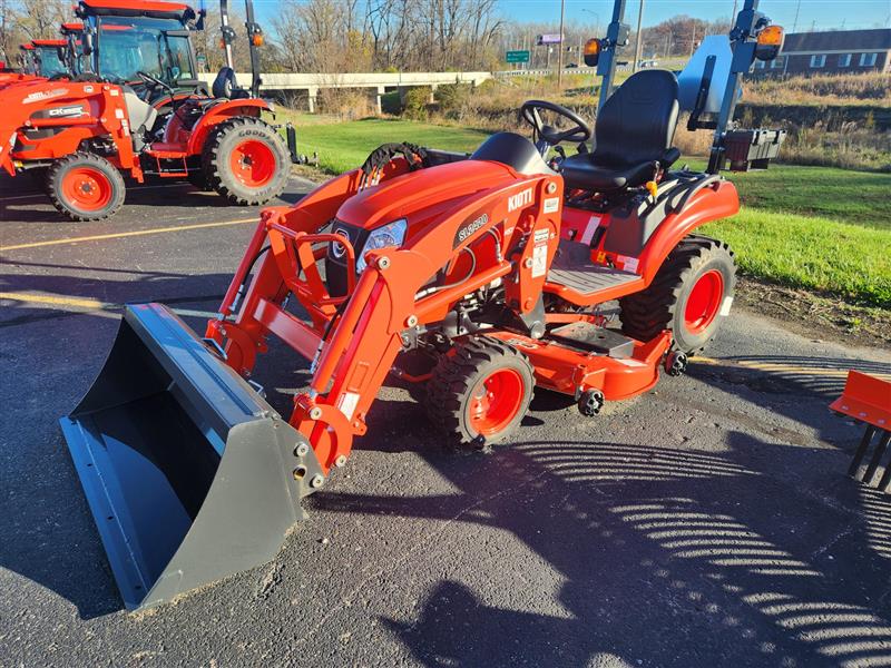 Kioti CS2220 Sub-Compact Tractor