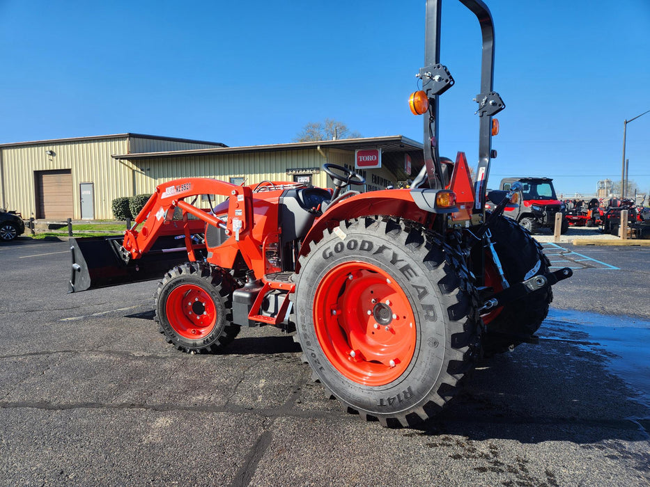 Kioti DK4220SEH With Foldable ROPS