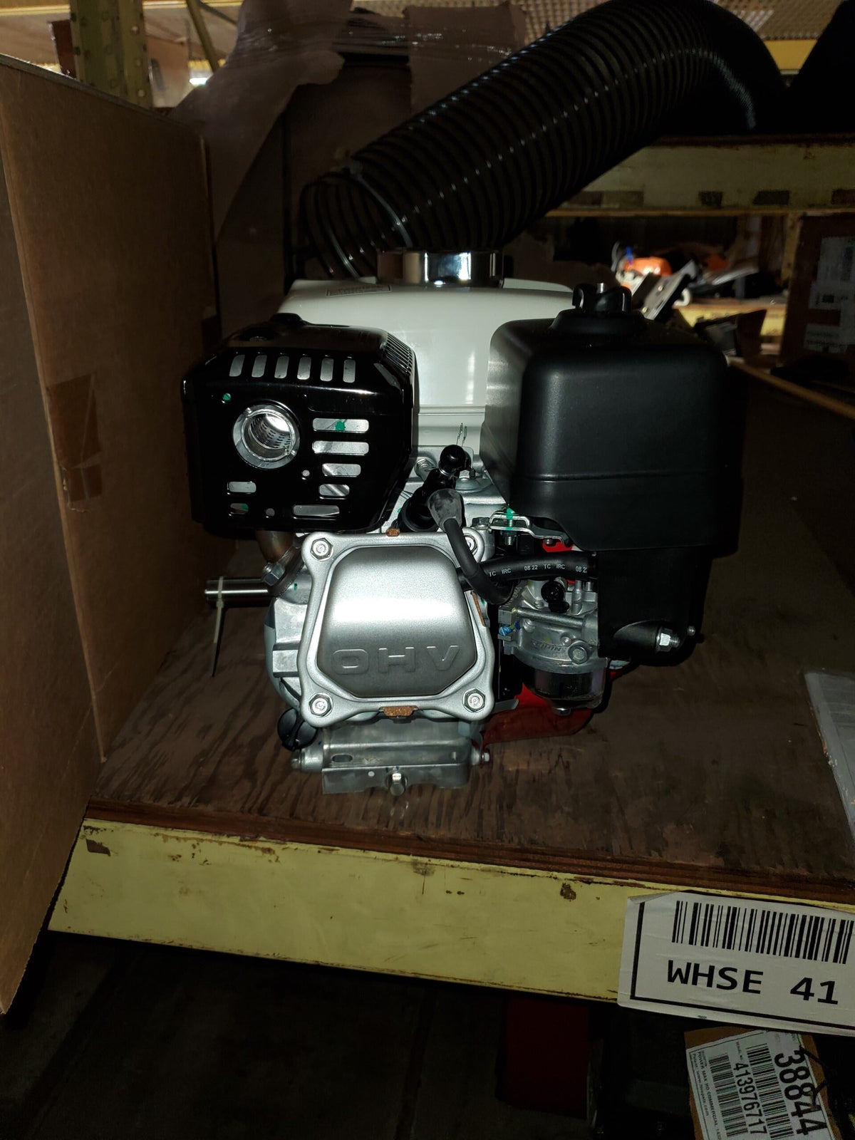 Motor Honda GX160UT2-QX2 de 4.8HP, eje horizontal de 3/4" x 2-7/16", arranque por cuerda.