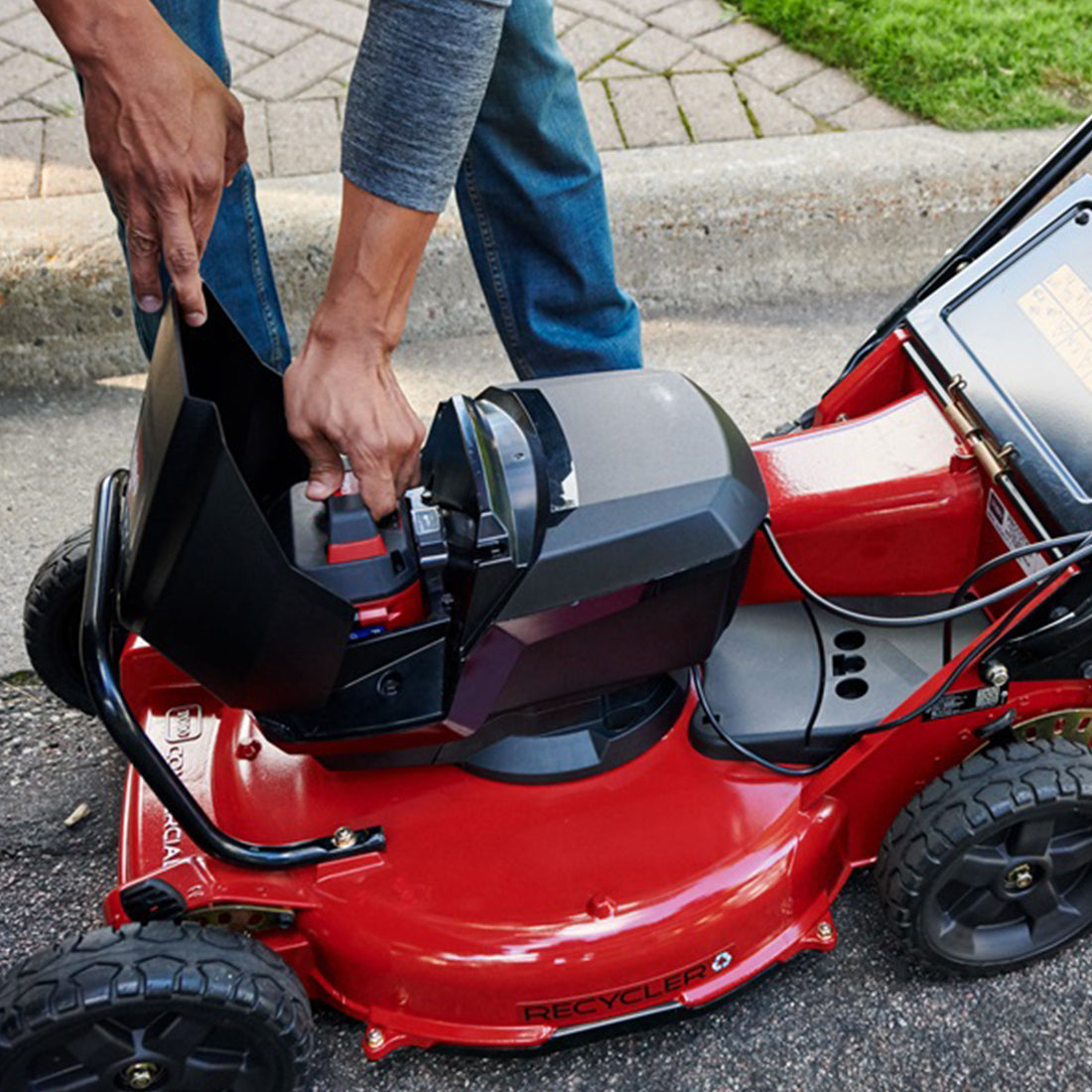 Toro 22282 HD 21 Revolution 60V Battery Walk-Behind Mower