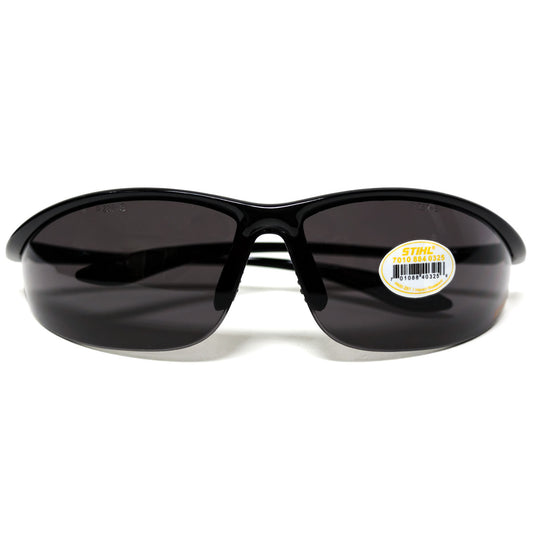 Stihl 7010 884 0325 Gafas de seguridad con marco negro elegante y lentes grises ahumados